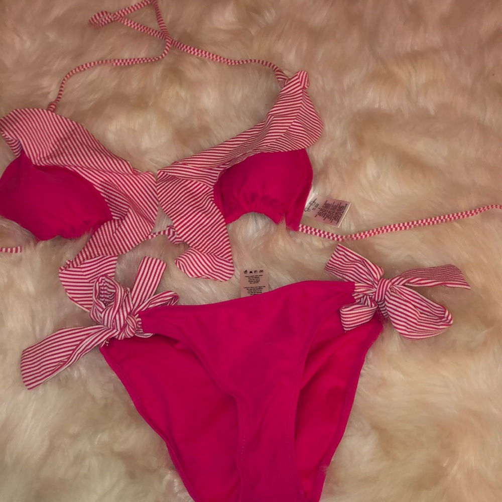 Jessica Simpson swimsuit